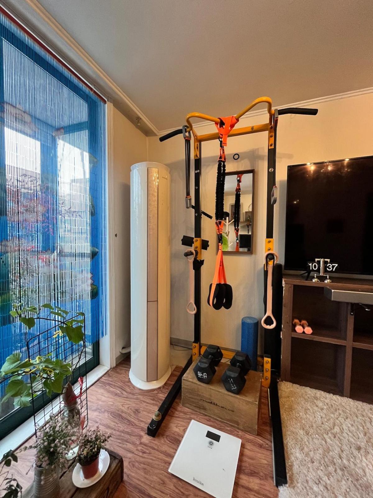 Apartment Where Past Meets Present On Antique Street Seoul